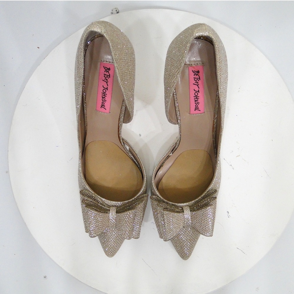 Betsey Johnson Parisss Champagne Gold Glitter Bow Pointed Toe Pumps 8.5 - Picture 3 of 12